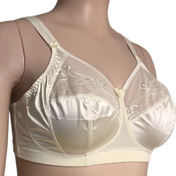Elomi Kristie Plus Size Soft Cup Side Support Wireless Bra Ivory 52D - Picture 2 of 12